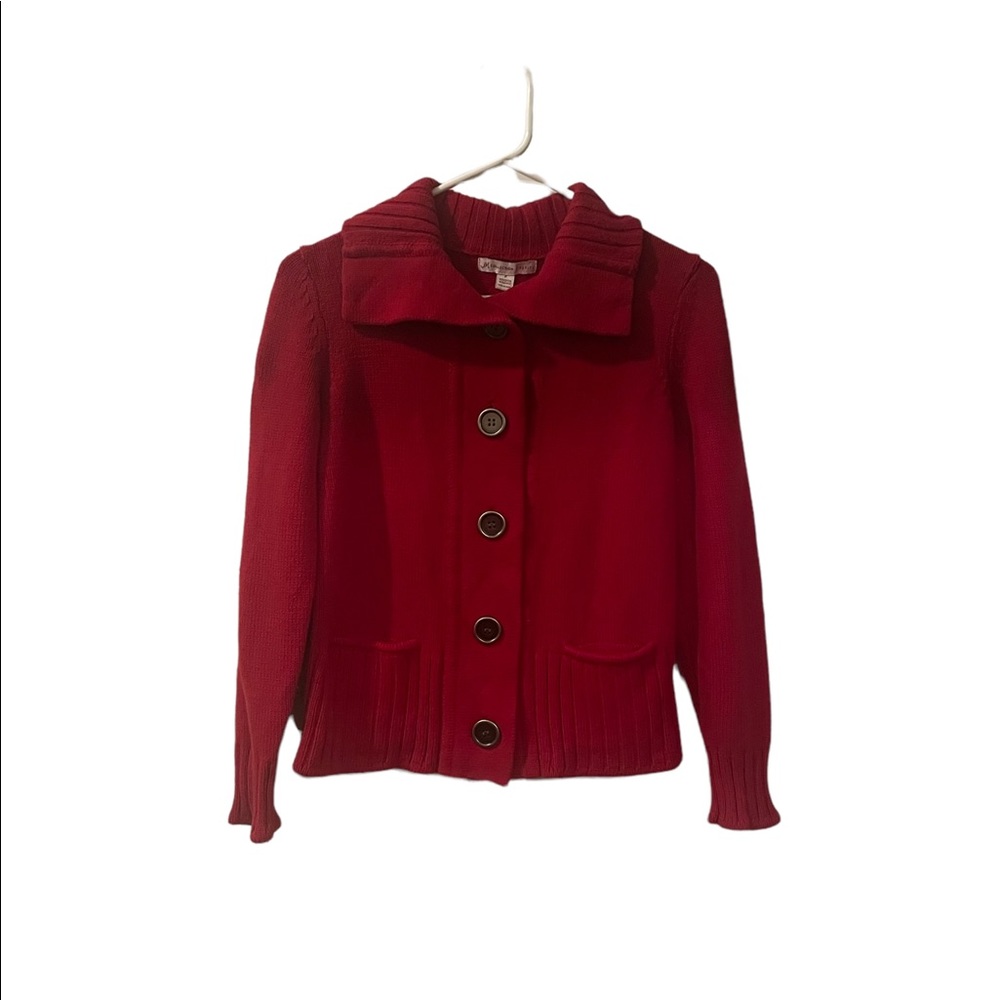 Red collard sweater with two front pockets size peitite.